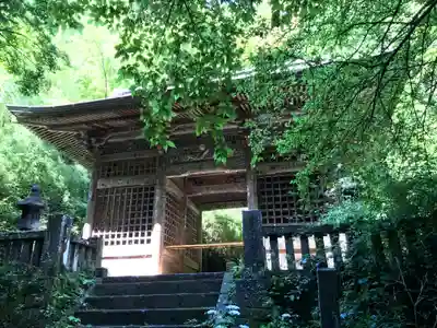 釋尊寺の山門・神門