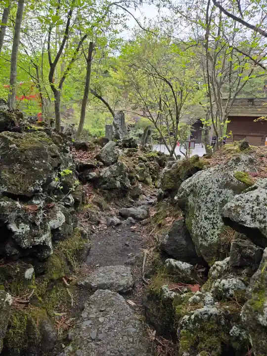 無戸室浅間神社(船津胎内神社)(山梨県)