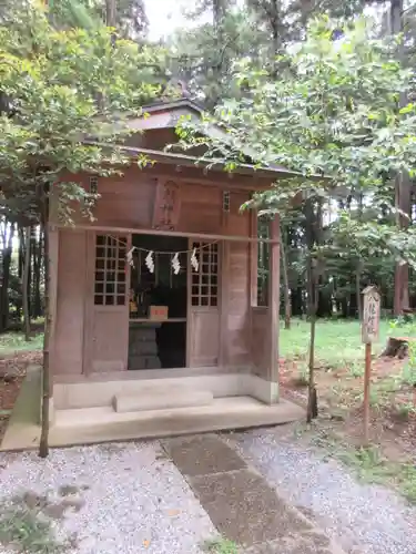 間々田八幡宮の末社