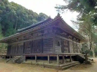 蓮花寺の本殿・本堂