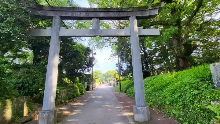 大汝牟遅神社の{uncategorized: "未分類", other: "その他", undefined: "問題あり", building: "その他建物", grave: "お墓", sacred_gate: "鳥居", guardian: "狛犬", statue: "像", buddha: "仏像", history: "歴史", nature: "自然", garden: "庭園", animal: "動物", pagoda: "塔", temizu: "手水舎", mountain_gate: "山門・神門", sanctuary: "本殿・本堂", subordinate: "末社・摂社", art: "芸術", scenery: "景色", jizo: "地蔵", ema: "絵馬", goshuin: "御朱印", omikuji: "おみくじ", items: "授与品その他", amulet: "お守り", goshuincho: "御朱印帳", eats: "食事", festival: "お祭り", votive_dance: "神楽", shichigosan: "七五三参", wedding: "結婚式", experience: "体験その他", initially: "初詣", around: "周辺", anti_infection: "感染症対策"}