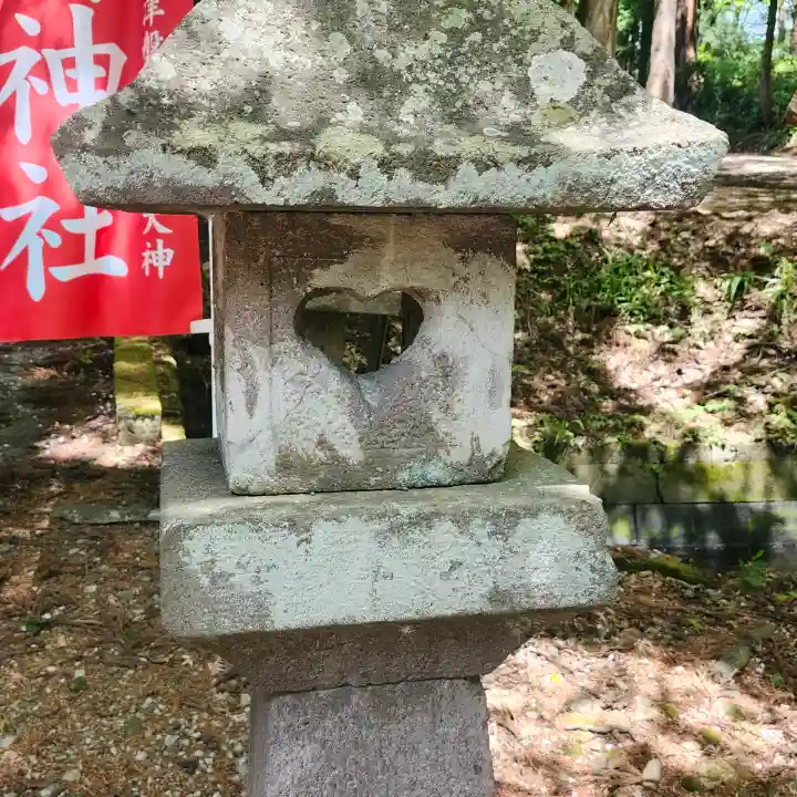 磐椅神社の{uncategorized: "未分類", other: "その他", undefined: "問題あり", building: "その他建物", grave: "お墓", sacred_gate: "鳥居", guardian: "狛犬", statue: "像", buddha: "仏像", history: "歴史", nature: "自然", garden: "庭園", animal: "動物", pagoda: "塔", temizu: "手水舎", mountain_gate: "山門・神門", sanctuary: "本殿・本堂", subordinate: "末社・摂社", art: "芸術", scenery: "景色", jizo: "地蔵", ema: "絵馬", goshuin: "御朱印", omikuji: "おみくじ", items: "授与品その他", amulet: "お守り", goshuincho: "御朱印帳", eats: "食事", festival: "お祭り", votive_dance: "神楽", shichigosan: "七五三参", wedding: "結婚式", experience: "体験その他", initially: "初詣", around: "周辺", anti_infection: "感染症対策"}