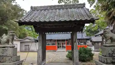 岩崎神社の山門・神門