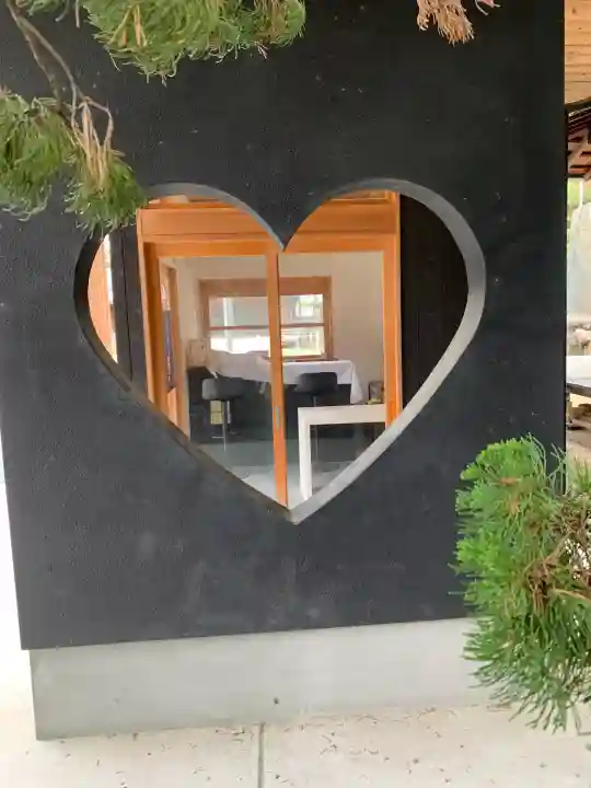 高砂神社の{uncategorized: "未分類", other: "その他", undefined: "問題あり", building: "その他建物", grave: "お墓", sacred_gate: "鳥居", guardian: "狛犬", statue: "像", buddha: "仏像", history: "歴史", nature: "自然", garden: "庭園", animal: "動物", pagoda: "塔", temizu: "手水舎", mountain_gate: "山門・神門", sanctuary: "本殿・本堂", subordinate: "末社・摂社", art: "芸術", scenery: "景色", jizo: "地蔵", ema: "絵馬", goshuin: "御朱印", omikuji: "おみくじ", items: "授与品その他", amulet: "お守り", goshuincho: "御朱印帳", eats: "食事", festival: "お祭り", votive_dance: "神楽", shichigosan: "七五三参", wedding: "結婚式", experience: "体験その他", initially: "初詣", around: "周辺", anti_infection: "感染症対策"}