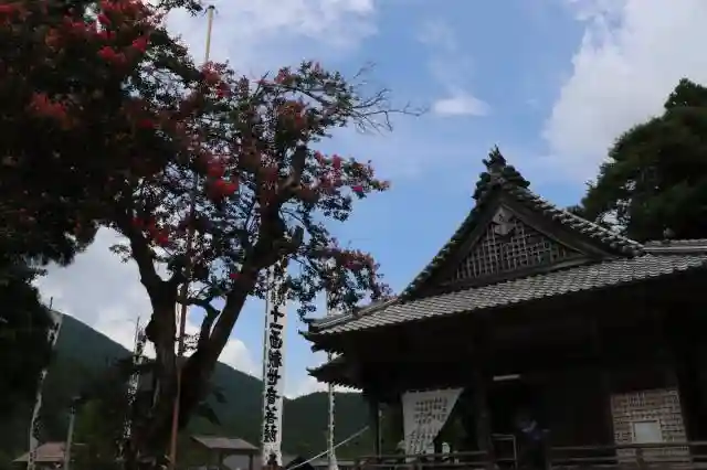 円教寺（白谷観音）の本殿