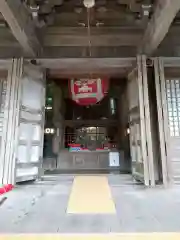 誕生寺の本殿