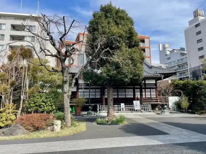 愛染院の{uncategorized: "未分類", other: "その他", undefined: "問題あり", building: "その他建物", grave: "お墓", sacred_gate: "鳥居", guardian: "狛犬", statue: "像", buddha: "仏像", history: "歴史", nature: "自然", garden: "庭園", animal: "動物", pagoda: "塔", temizu: "手水舎", mountain_gate: "山門・神門", sanctuary: "本殿・本堂", subordinate: "末社・摂社", art: "芸術", scenery: "景色", jizo: "地蔵", ema: "絵馬", goshuin: "御朱印", omikuji: "おみくじ", items: "授与品その他", amulet: "お守り", goshuincho: "御朱印帳", eats: "食事", festival: "お祭り", votive_dance: "神楽", shichigosan: "七五三参", wedding: "結婚式", experience: "体験その他", initially: "初詣", around: "周辺", anti_infection: "感染症対策"}