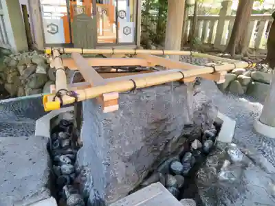 伊勢山皇大神宮の手水舎