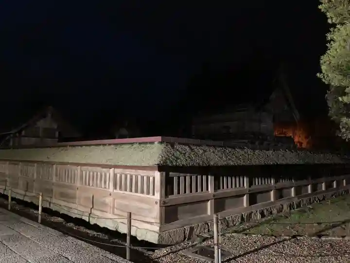 出雲大社の{uncategorized: "未分類", other: "その他", undefined: "問題あり", building: "その他建物", grave: "お墓", sacred_gate: "鳥居", guardian: "狛犬", statue: "像", buddha: "仏像", history: "歴史", nature: "自然", garden: "庭園", animal: "動物", pagoda: "塔", temizu: "手水舎", mountain_gate: "山門・神門", sanctuary: "本殿・本堂", subordinate: "末社・摂社", art: "芸術", scenery: "景色", jizo: "地蔵", ema: "絵馬", goshuin: "御朱印", omikuji: "おみくじ", items: "授与品その他", amulet: "お守り", goshuincho: "御朱印帳", eats: "食事", festival: "お祭り", votive_dance: "神楽", shichigosan: "七五三参", wedding: "結婚式", experience: "体験その他", initially: "初詣", around: "周辺", anti_infection: "感染症対策"}