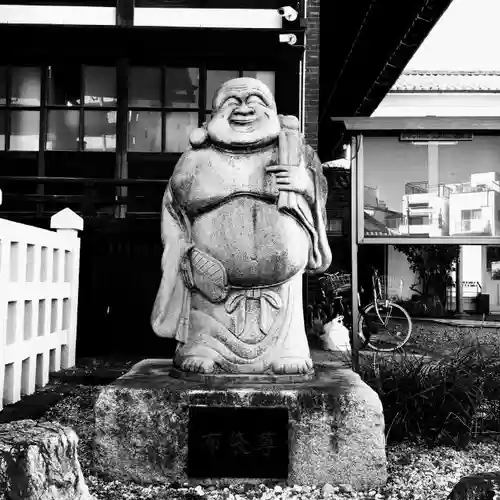 法禅寺の像