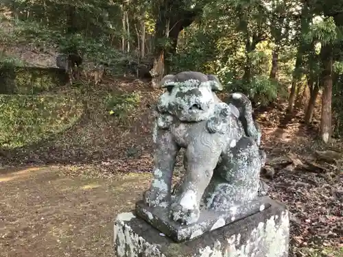 諏訪神社の狛犬