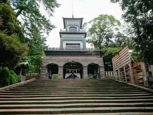 尾山神社の山門・神門