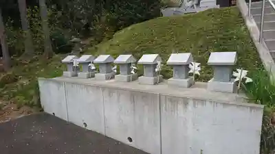 鳥合神社の末社・摂社