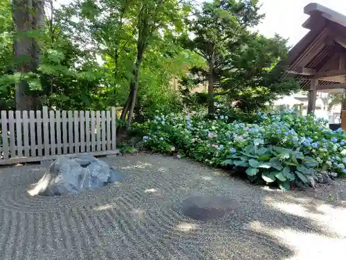 旭川神社の庭園