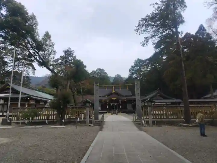 大麻比古神社の{uncategorized: "未分類", other: "その他", undefined: "問題あり", building: "その他建物", grave: "お墓", sacred_gate: "鳥居", guardian: "狛犬", statue: "像", buddha: "仏像", history: "歴史", nature: "自然", garden: "庭園", animal: "動物", pagoda: "塔", temizu: "手水舎", mountain_gate: "山門・神門", sanctuary: "本殿・本堂", subordinate: "末社・摂社", art: "芸術", scenery: "景色", jizo: "地蔵", ema: "絵馬", goshuin: "御朱印", omikuji: "おみくじ", items: "授与品その他", amulet: "お守り", goshuincho: "御朱印帳", eats: "食事", festival: "お祭り", votive_dance: "神楽", shichigosan: "七五三参", wedding: "結婚式", experience: "体験その他", initially: "初詣", around: "周辺", anti_infection: "感染症対策"}