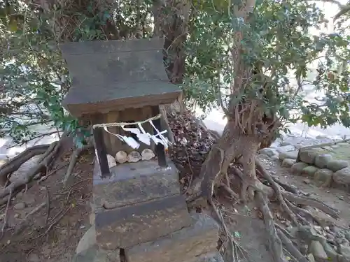 上中居諏訪神社の末社