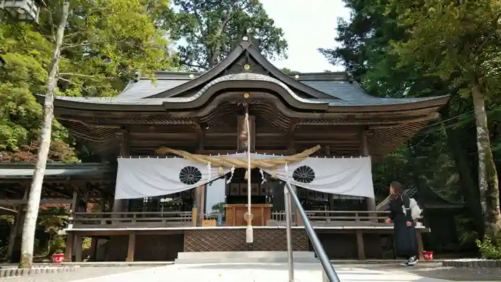 西寒多神社の本殿・本堂
