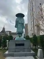 築地本願寺(本願寺築地別院)の像