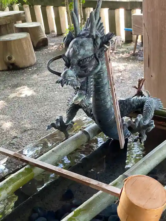 五所神社の手水舎