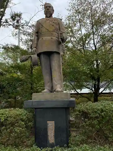 富知六所浅間神社の像