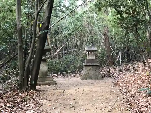 宇閇神社の末社