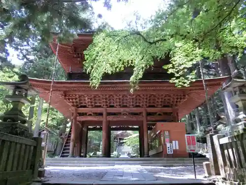 宝積山光前寺の山門・神門