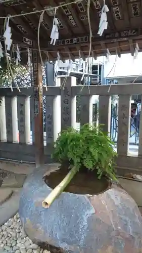 元三島神社の手水