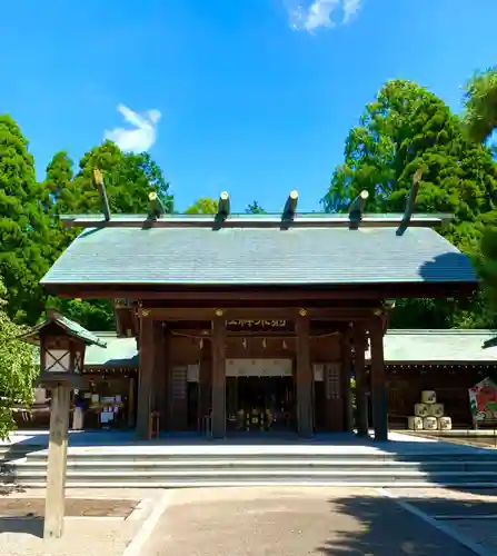 射水神社の本殿