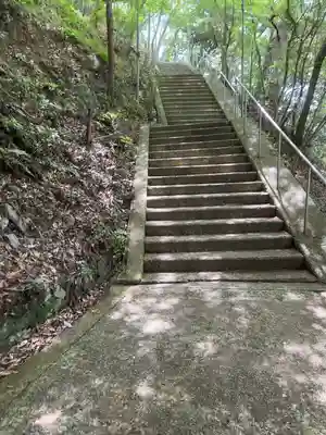 辰水神社のその他建物