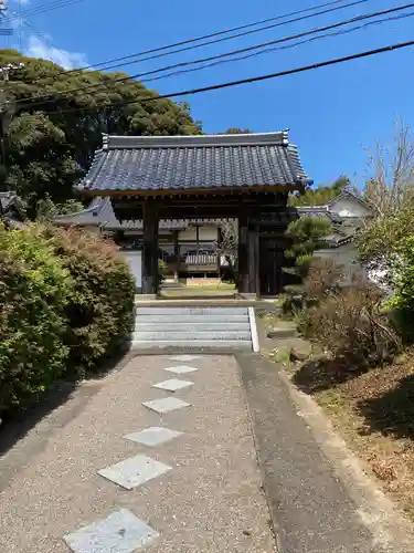 円通寺の山門