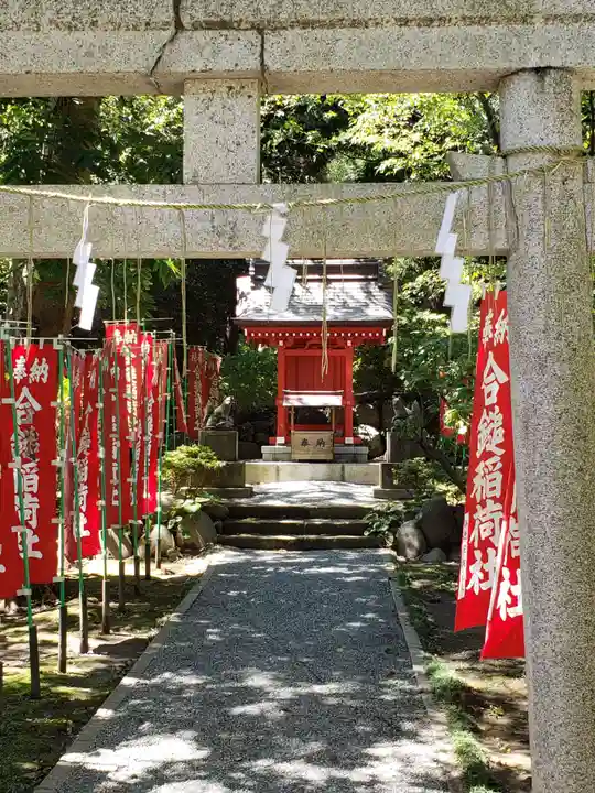 葛原岡神社の末社・摂社