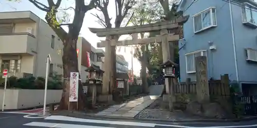 中目黒八幡神社の鳥居