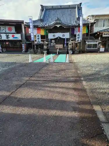 新護寺の本殿・本堂