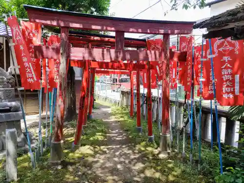 稲荷社（平八稲荷神社）の鳥居