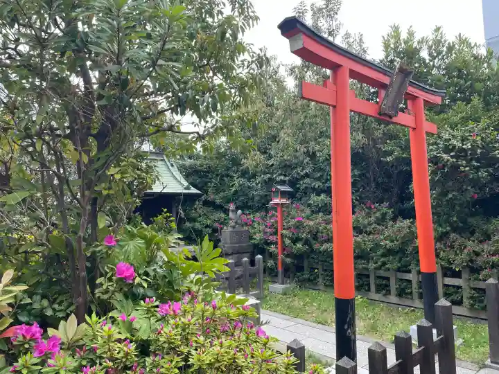 最上稲荷の{uncategorized: "未分類", other: "その他", undefined: "問題あり", building: "その他建物", grave: "お墓", sacred_gate: "鳥居", guardian: "狛犬", statue: "像", buddha: "仏像", history: "歴史", nature: "自然", garden: "庭園", animal: "動物", pagoda: "塔", temizu: "手水舎", mountain_gate: "山門・神門", sanctuary: "本殿・本堂", subordinate: "末社・摂社", art: "芸術", scenery: "景色", jizo: "地蔵", ema: "絵馬", goshuin: "御朱印", omikuji: "おみくじ", items: "授与品その他", amulet: "お守り", goshuincho: "御朱印帳", eats: "食事", festival: "お祭り", votive_dance: "神楽", shichigosan: "七五三参", wedding: "結婚式", experience: "体験その他", initially: "初詣", around: "周辺", anti_infection: "感染症対策"}
