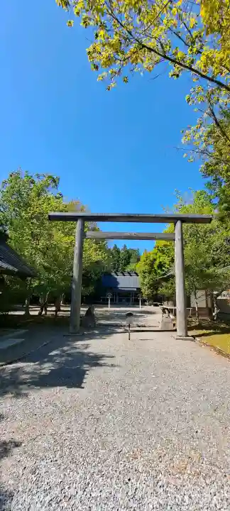 天照御祖神社の{uncategorized: "未分類", other: "その他", undefined: "問題あり", building: "その他建物", grave: "お墓", sacred_gate: "鳥居", guardian: "狛犬", statue: "像", buddha: "仏像", history: "歴史", nature: "自然", garden: "庭園", animal: "動物", pagoda: "塔", temizu: "手水舎", mountain_gate: "山門・神門", sanctuary: "本殿・本堂", subordinate: "末社・摂社", art: "芸術", scenery: "景色", jizo: "地蔵", ema: "絵馬", goshuin: "御朱印", omikuji: "おみくじ", items: "授与品その他", amulet: "お守り", goshuincho: "御朱印帳", eats: "食事", festival: "お祭り", votive_dance: "神楽", shichigosan: "七五三参", wedding: "結婚式", experience: "体験その他", initially: "初詣", around: "周辺", anti_infection: "感染症対策"}