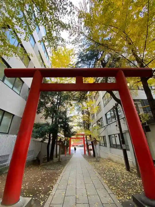 花園神社の鳥居