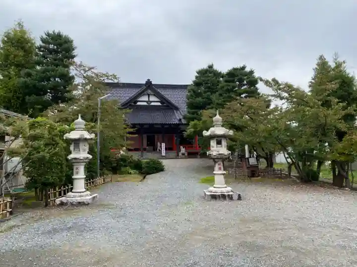 三宝荒神社の本殿・本堂