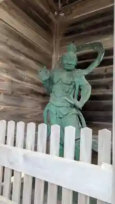 禅徳寺の像