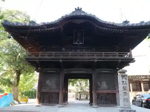 檀王法林寺（栴檀王院無上法林寺）の山門・神門