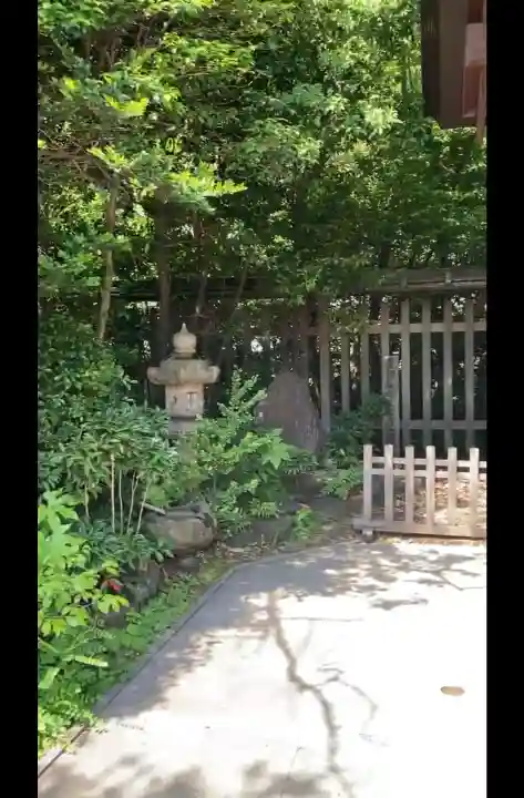 芝大神宮の{uncategorized: "未分類", other: "その他", undefined: "問題あり", building: "その他建物", grave: "お墓", sacred_gate: "鳥居", guardian: "狛犬", statue: "像", buddha: "仏像", history: "歴史", nature: "自然", garden: "庭園", animal: "動物", pagoda: "塔", temizu: "手水舎", mountain_gate: "山門・神門", sanctuary: "本殿・本堂", subordinate: "末社・摂社", art: "芸術", scenery: "景色", jizo: "地蔵", ema: "絵馬", goshuin: "御朱印", omikuji: "おみくじ", items: "授与品その他", amulet: "お守り", goshuincho: "御朱印帳", eats: "食事", festival: "お祭り", votive_dance: "神楽", shichigosan: "七五三参", wedding: "結婚式", experience: "体験その他", initially: "初詣", around: "周辺", anti_infection: "感染症対策"}