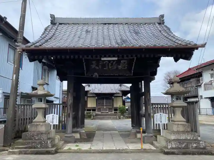 毘沙門堂の山門・神門