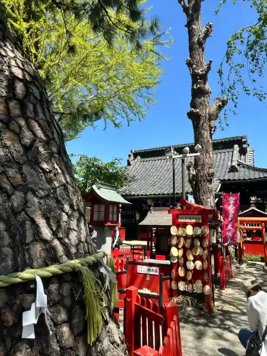 鴻神社の{uncategorized: "未分類", other: "その他", undefined: "問題あり", building: "その他建物", grave: "お墓", sacred_gate: "鳥居", guardian: "狛犬", statue: "像", buddha: "仏像", history: "歴史", nature: "自然", garden: "庭園", animal: "動物", pagoda: "塔", temizu: "手水舎", mountain_gate: "山門・神門", sanctuary: "本殿・本堂", subordinate: "末社・摂社", art: "芸術", scenery: "景色", jizo: "地蔵", ema: "絵馬", goshuin: "御朱印", omikuji: "おみくじ", items: "授与品その他", amulet: "お守り", goshuincho: "御朱印帳", eats: "食事", festival: "お祭り", votive_dance: "神楽", shichigosan: "七五三参", wedding: "結婚式", experience: "体験その他", initially: "初詣", around: "周辺", anti_infection: "感染症対策"}
