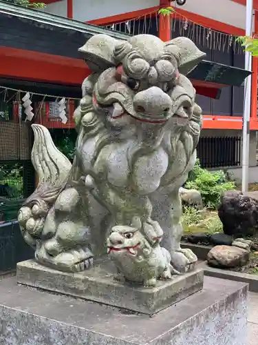 くまくま神社(導きの社 熊野町熊野神社)の狛犬