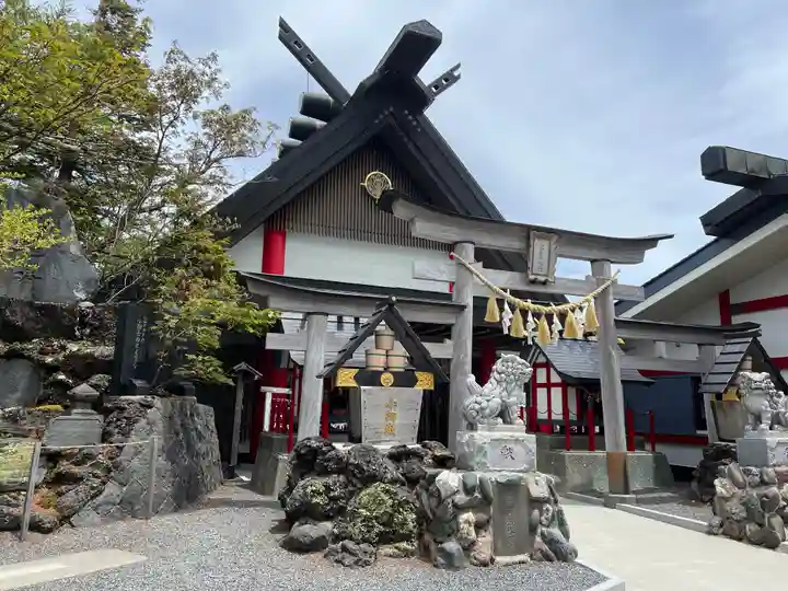 冨士山小御嶽神社の本殿・本堂