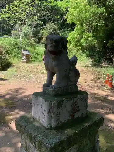 八雲神社の狛犬