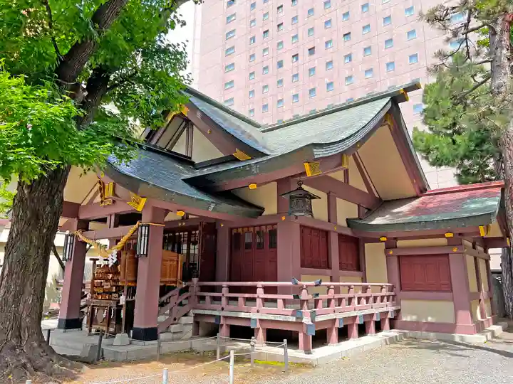 三吉神社の本殿・本堂
