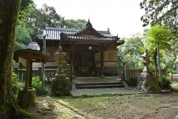 白鳥神社の本殿・本堂