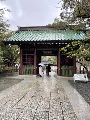 高徳院の山門・神門