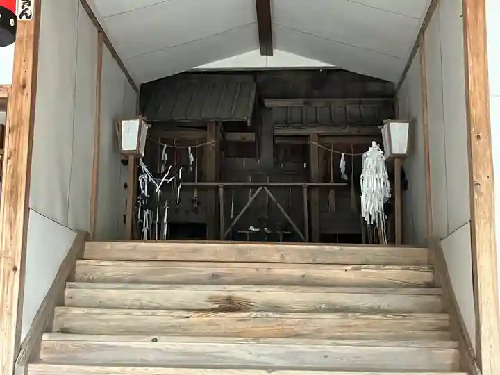 諏訪社神明社合殿(長野県)